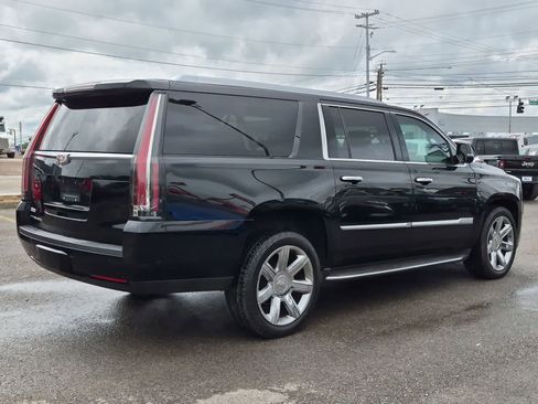 Used 2019 Cadillac Escalade ESV 2WD image 8