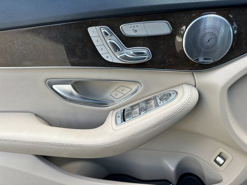 Used 2018 Mercedes-Benz C 300 Sedan image 11