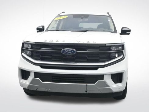 Certified 2025 Ford Expedition Max Platinum AWD/4WD image 2