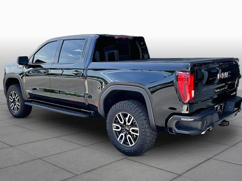 Used 2025 GMC Sierra 1500 AT4 w/ AT4 Premium Package AWD/4WD image 12