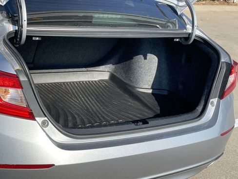Used 2018 Honda Accord Sport image 28