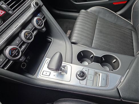 Used 2019 Genesis G70 3.3T Advanced RWD image 25