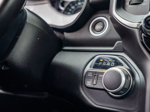 Used 2024 RAM 2500 Big Horn w/ Sport Appearance Package image 28