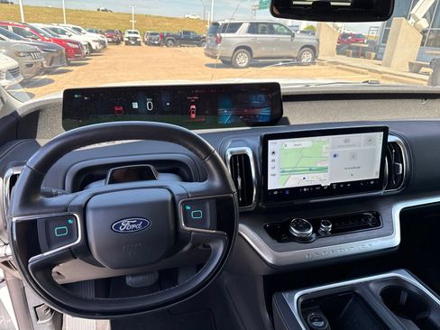 Used 2025 Ford Expedition Max Platinum AWD/4WD image 21