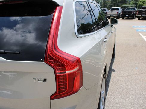 Used 2017 Volvo XC90 T6 Momentum w/ Vision Package AWD/4WD image 10