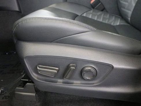 New 2025 Toyota Tacoma TRD Off-Road image 6