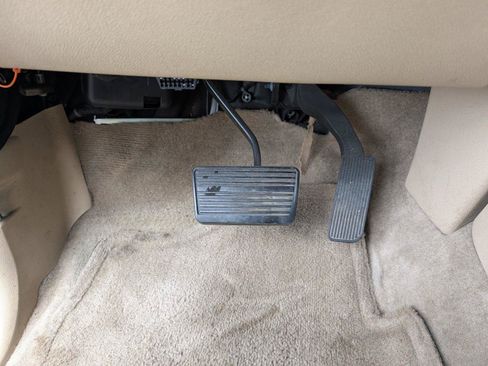 Used 2013 Chevrolet Tahoe LTZ AWD/4WD image 27