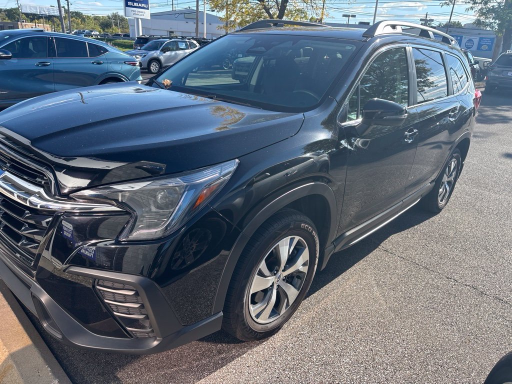 Used 2023 Subaru Ascent Premium w/ Convenience Package AWD/4WD image 2