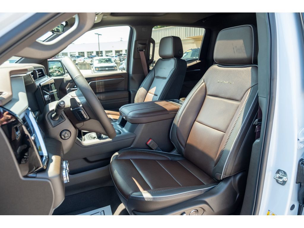 New 2026 GMC Sierra 1500 Denali w/ Technology Package AWD/4WD image 12
