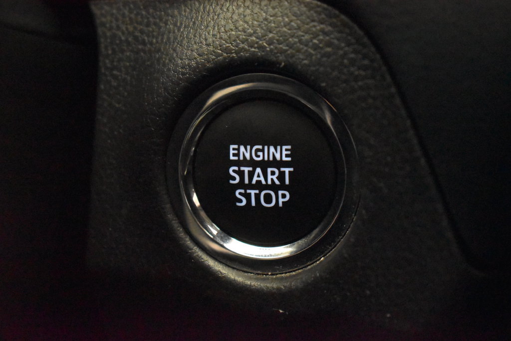 Used 2025 Toyota RAV4 XLE AWD/4WD image 18