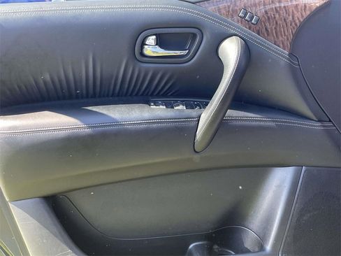 Used 2020 Nissan Armada SL w/ Premium Package image 15