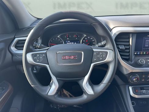 Used 2023 GMC Acadia SLE image 13