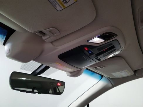 Used 2021 Subaru Outback Touring XT image 18