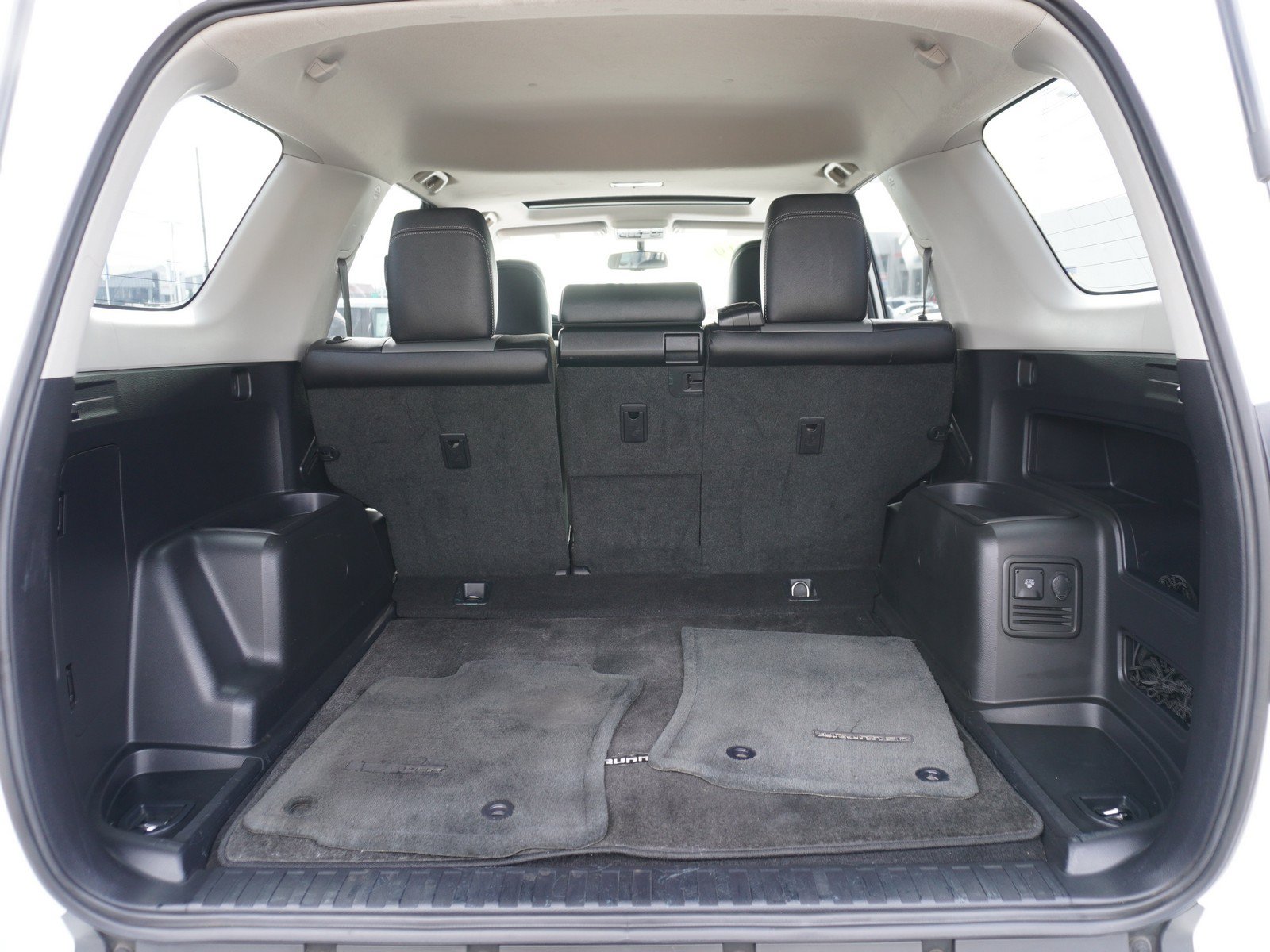 Used 2019 Toyota 4Runner SR5 Premium AWD/4WD image 11