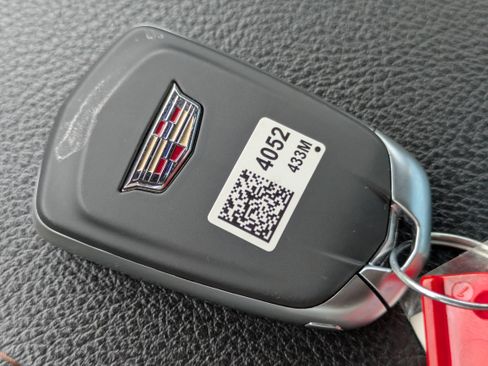 Used 2023 Cadillac XT4 Sport w/ Cold Weather Package image 23