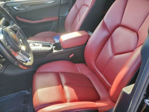 Used 2019 Porsche Macan S image 11