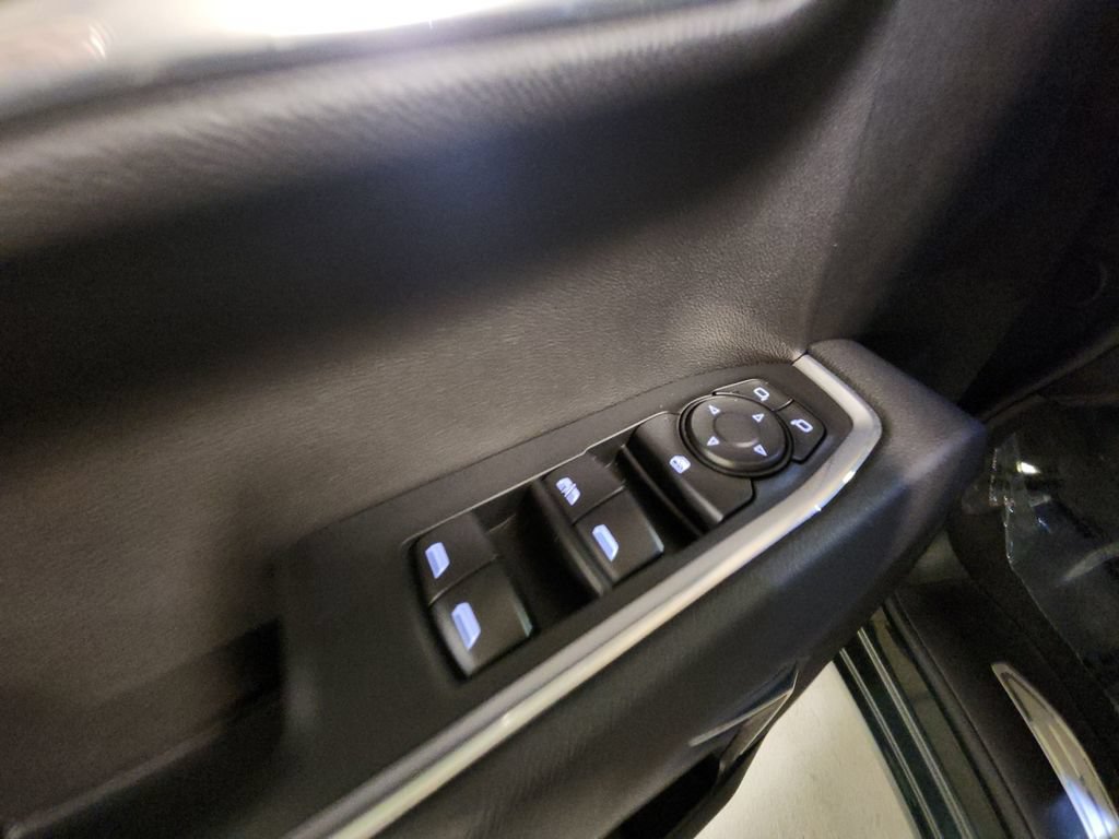 Certified 2026 Chevrolet Silverado 1500 LT AWD/4WD image 35