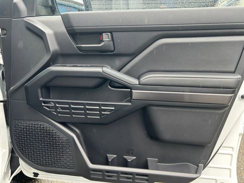 Used 2025 Toyota 4Runner SR5 image 25