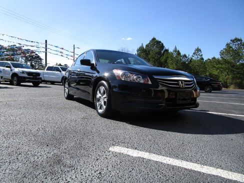 Used 2011 Honda Accord LX-P image 2