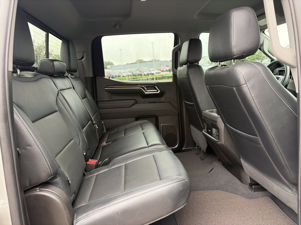 Used 2025 Chevrolet Silverado 1500 RST AWD/4WD image 29