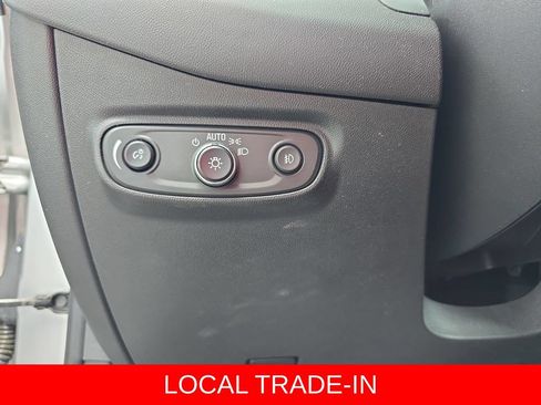 Used 2020 Chevrolet Equinox LT FWD image 26