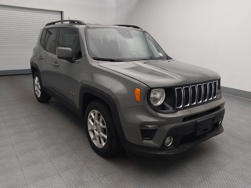 Used 2020 Jeep Renegade Latitude w/ Popular Equipment Group FWD image 13