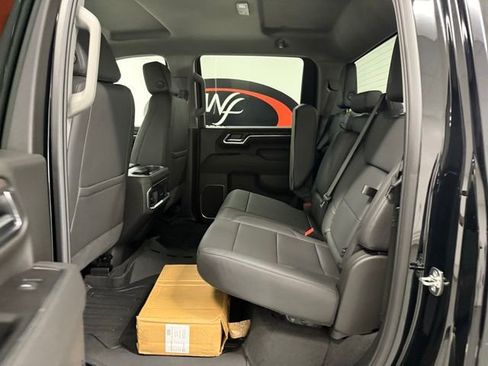 New 2025 GMC Sierra 2500 SLT image 16