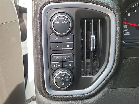 Used 2021 Chevrolet Silverado 1500 LT Trail Boss w/ Convenience Package II image 17