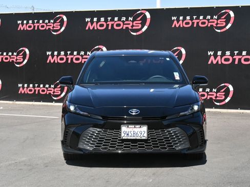 Used 2026 Toyota Camry SE FWD image 2