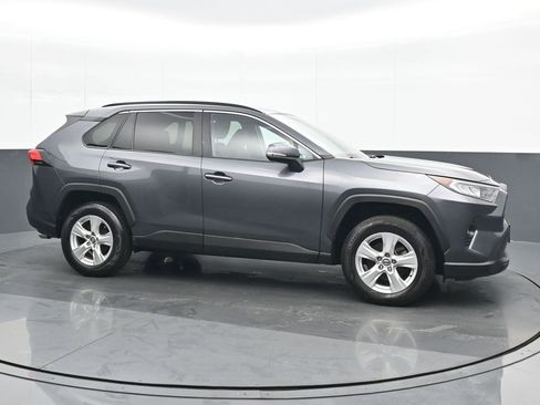 Used 2020 Toyota RAV4 XLE image 8