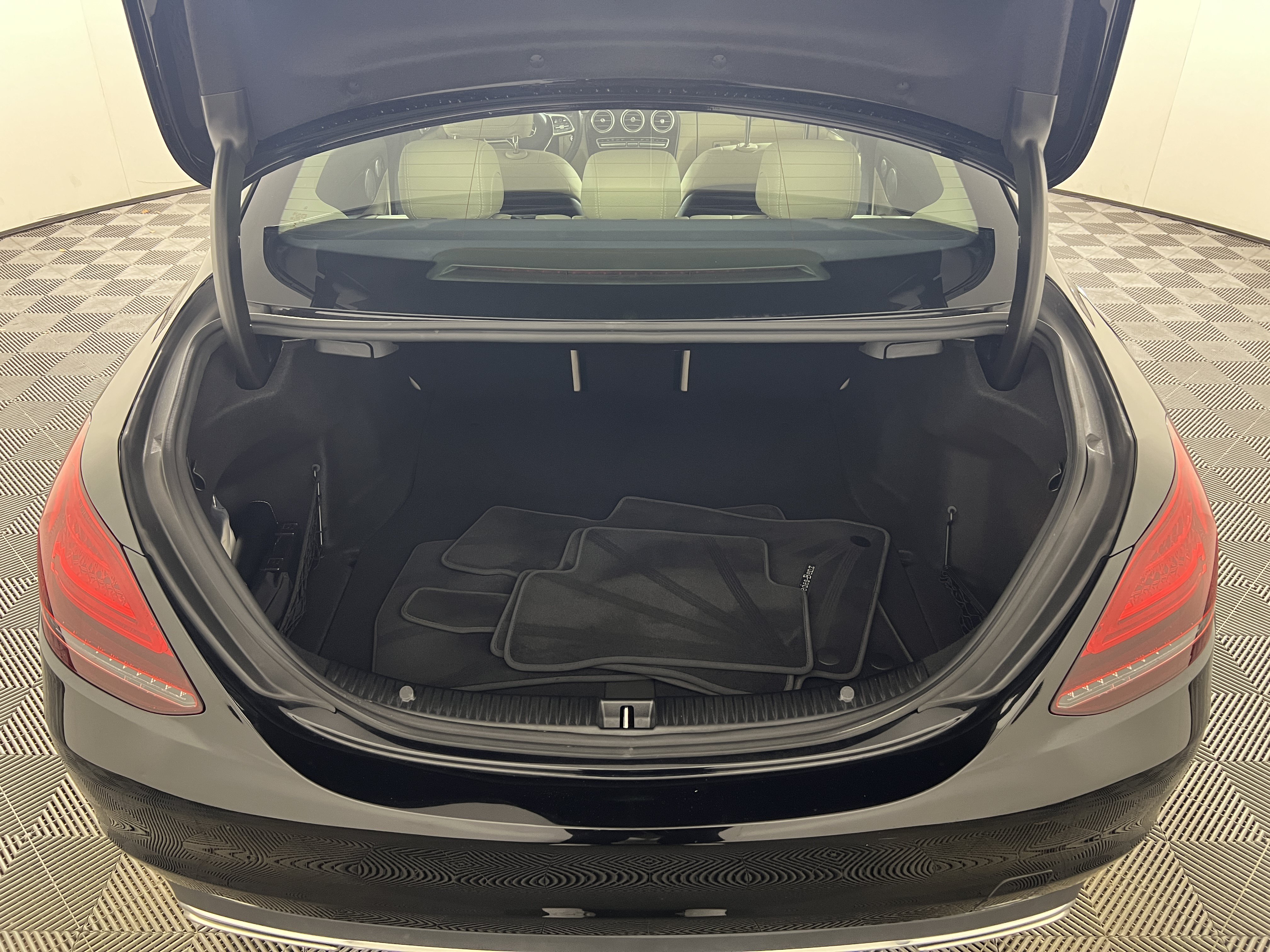 Used 2021 Mercedes-Benz C 300 Sedan image 19
