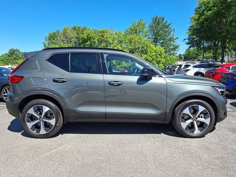 Certified 2026 Volvo XC40 B5 Plus AWD/4WD image 7