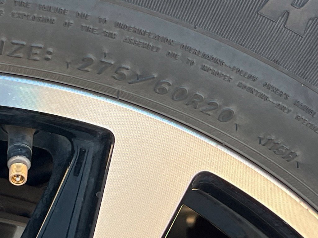 Used 2025 Ford Expedition Platinum AWD/4WD image 9
