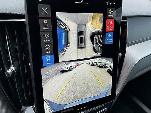 New 2026 Volvo XC60 B5 Ultra w/ Climate Package image 20