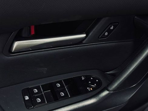 Used 2025 MAZDA CX-50 AWD 2.5 S w/ Premium Package image 17