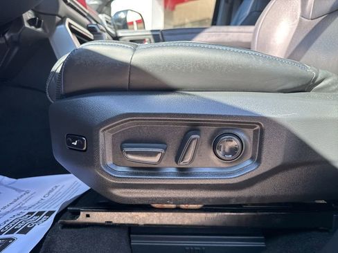 Used 2023 Toyota Tundra Platinum w/ Advanced Package image 32