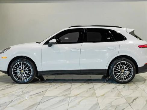 Used 2019 Porsche Cayenne AWD/4WD image 17