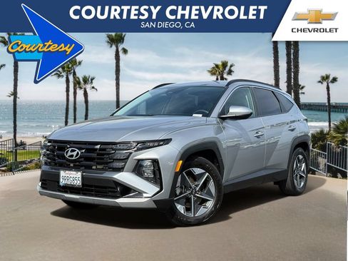 Used 2025 Hyundai Tucson SEL FWD image 1