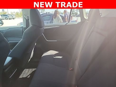 Used 2019 Toyota RAV4 LE image 11