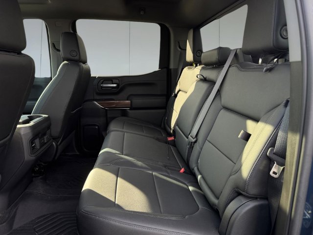 Used 2021 Chevrolet Silverado 1500 LT Trail Boss w/ LT Trail Boss Premium Package AWD/4WD image 9