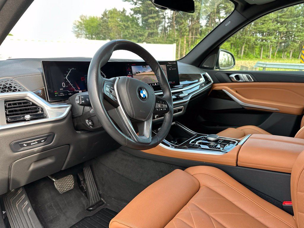 Used 2024 BMW X5 xDrive40i w/ Premium Package AWD/4WD image 19