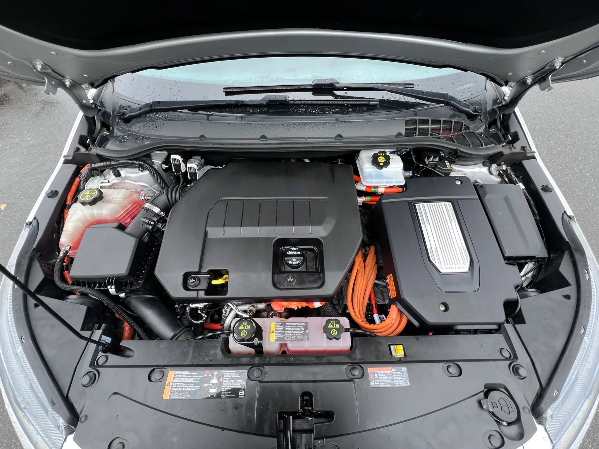Used 2015 Chevrolet Volt Premium w/ Premium Trim Package FWD image 36