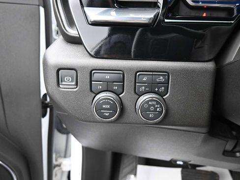 Used 2024 Chevrolet Silverado 2500 LT w/ Z71 Sport Edition AWD/4WD image 10