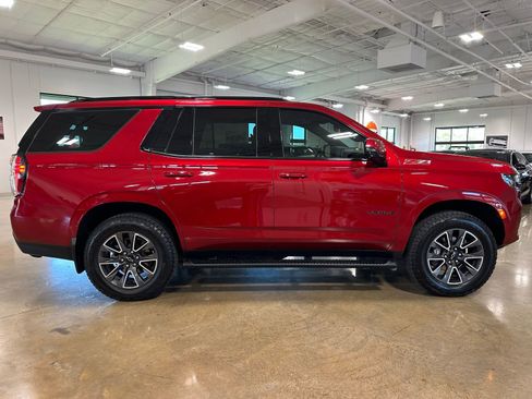 Used 2023 Chevrolet Tahoe Z71 w/ Luxury Package image 9