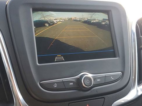 Used 2019 Chevrolet Equinox LT FWD image 25