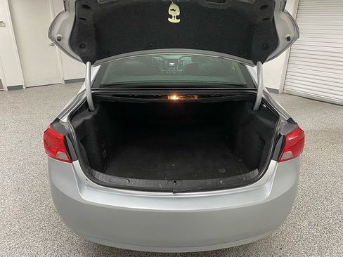 Used 2019 Chevrolet Impala LT image 13
