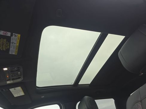 Used 2025 Toyota Tundra Limited image 28