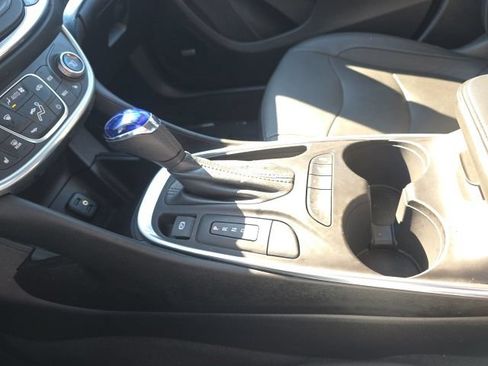 Used 2017 Chevrolet Volt Premier w/ Driver Confidence II Package FWD image 24