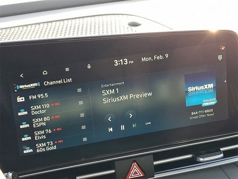 Used 2025 Hyundai Elantra SEL image 18