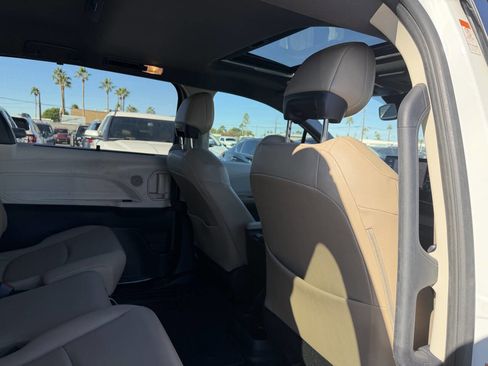 Used 2021 Toyota Sienna XLE image 32